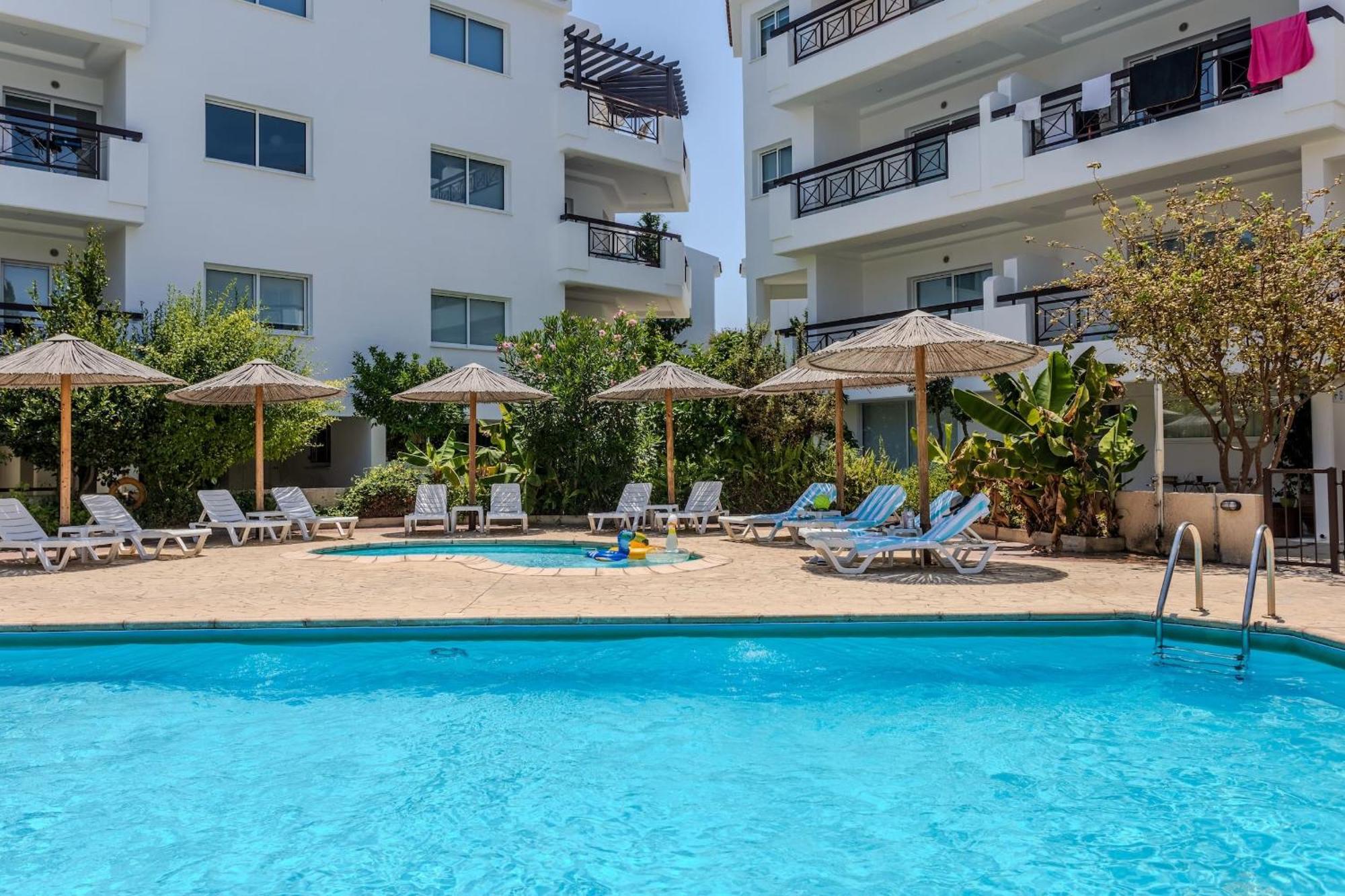 Artemis Cynthia Complex Lägenhet Paphos Exteriör bild